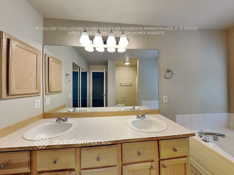 Building Photo - 12910 109th St Ct E