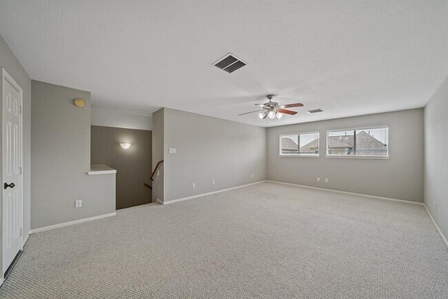 Building Photo - 3527 Shoreview Ln