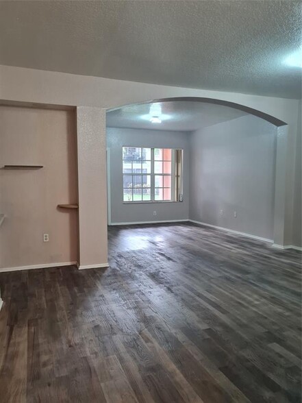 Building Photo - 1008 Belmont Ln