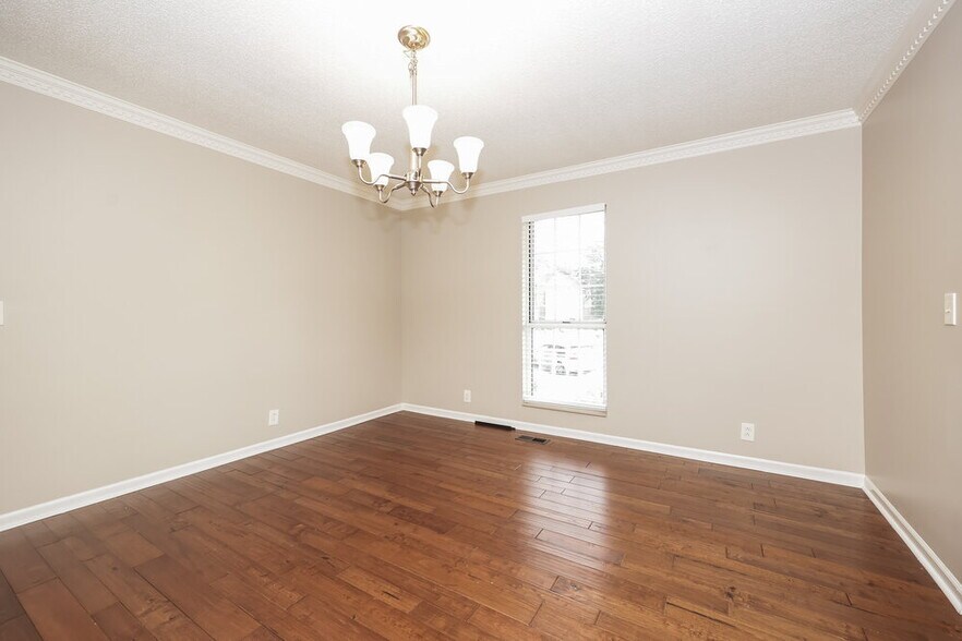 Building Photo - 3933 Hillshire Dr