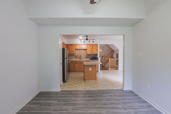 Building Photo - 4907 Bristle Cone Cir