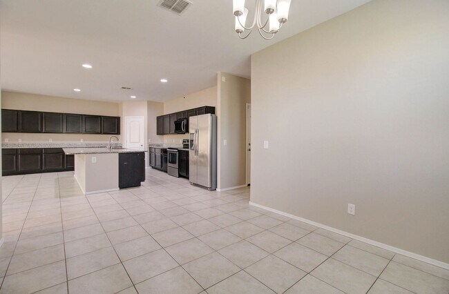 Building Photo - 42098 W Balsa Dr