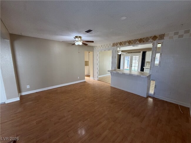 Building Photo - 1912 Harvest Dr