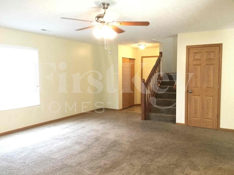 Building Photo - 7944 Birch Creek Dr