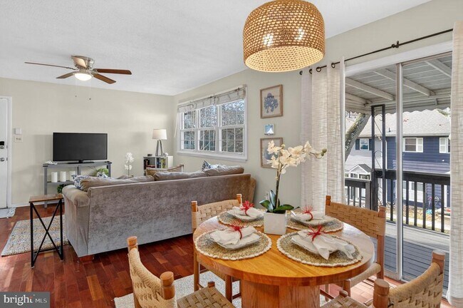 Building Photo - 462 Worthington Rd