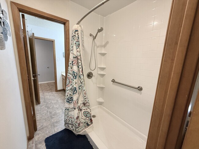 Building Photo - 5371 Central Ave