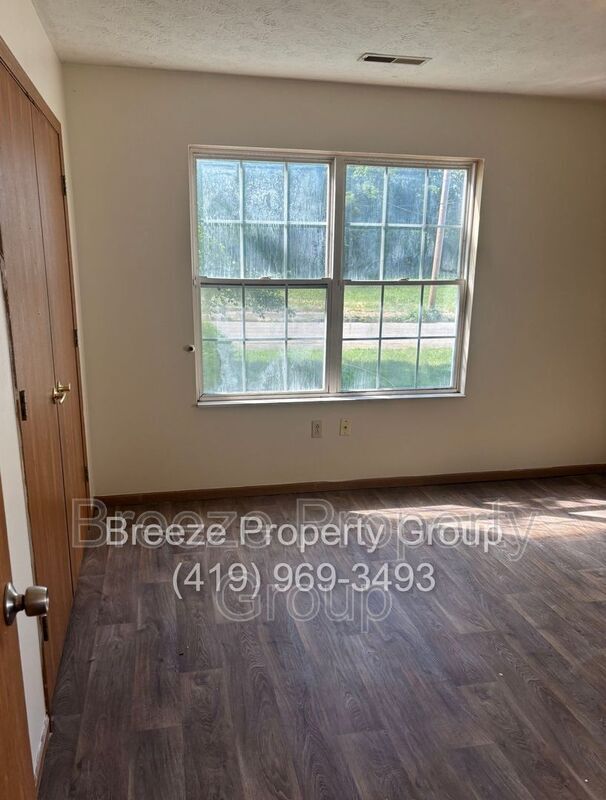 Building Photo - 928 Ridge Ave