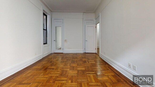 Building Photo - 200 W 58th St