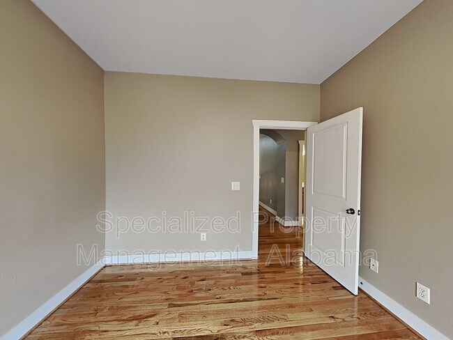 Building Photo - 2088 Eagle Ridge Dr