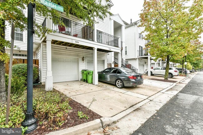 Building Photo - 5102 Donovan Dr