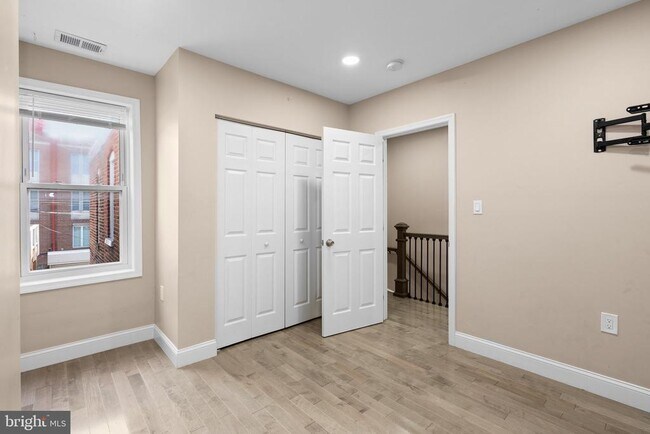 Building Photo - 1641 4th St NW