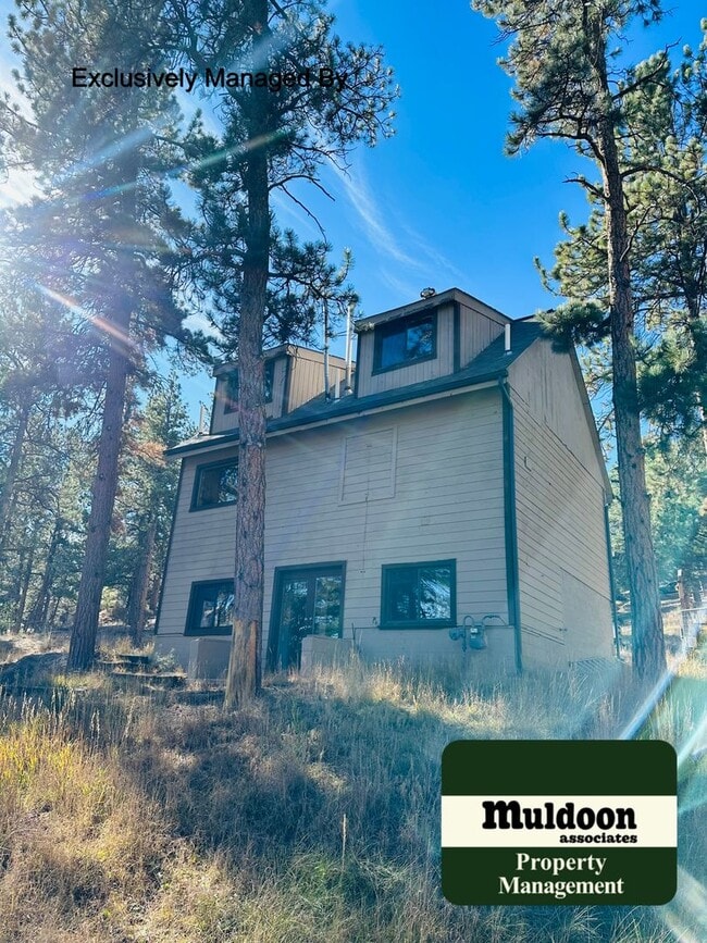 Building Photo - Coming soon! Beautifully remodeled 3 bedro...