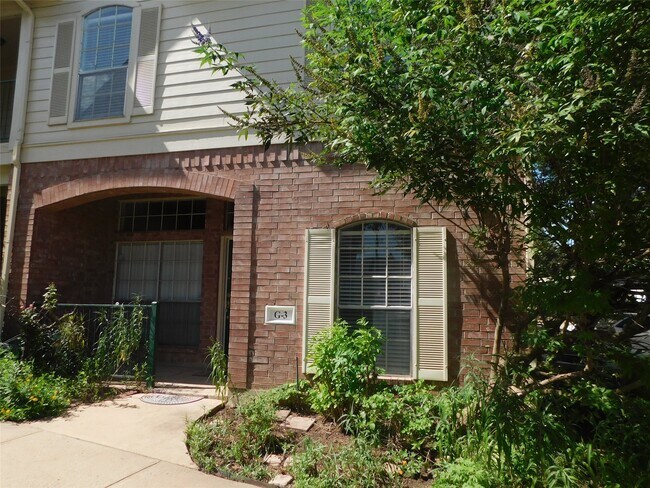 Building Photo - 2710 Grants Lake Blvd