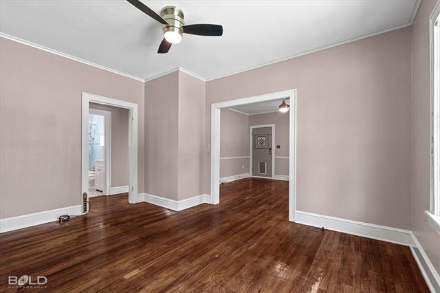 Building Photo - 202 E Elmwood St