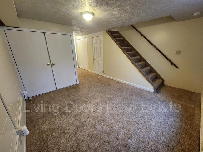 Building Photo - 1505 David Dr