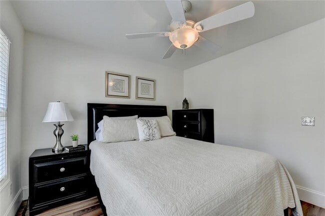 Building Photo - 335 Pintail Ct