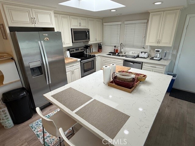 Building Photo - 897 Ronda Sevilla