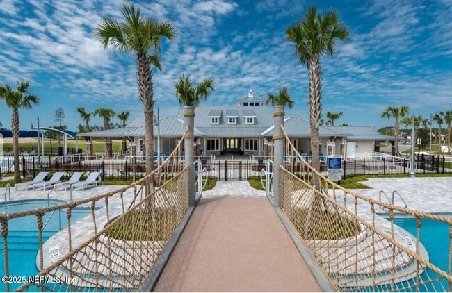 Building Photo - 213 Silver Myrtle Ct