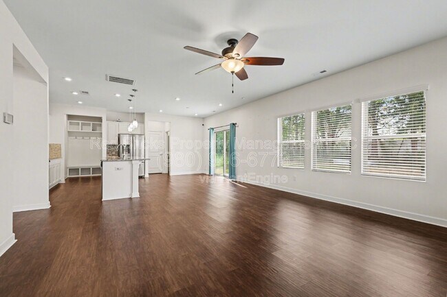 Building Photo - 11144 Comiskey Ln