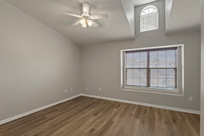 Building Photo - 8015 Ederville Cir