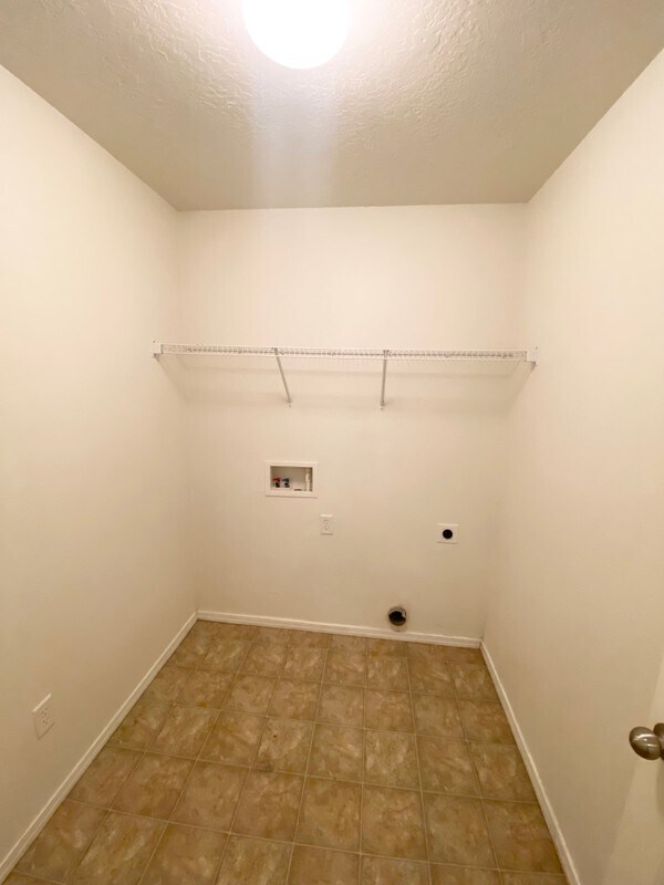 Building Photo - 1243 W 520 S