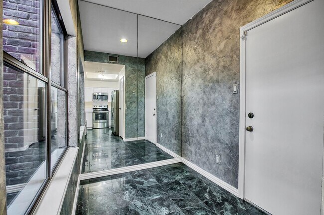 Building Photo - 7447 Cambridge St