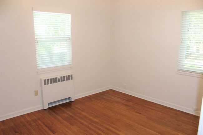 Building Photo - 1663 Blaine Ave