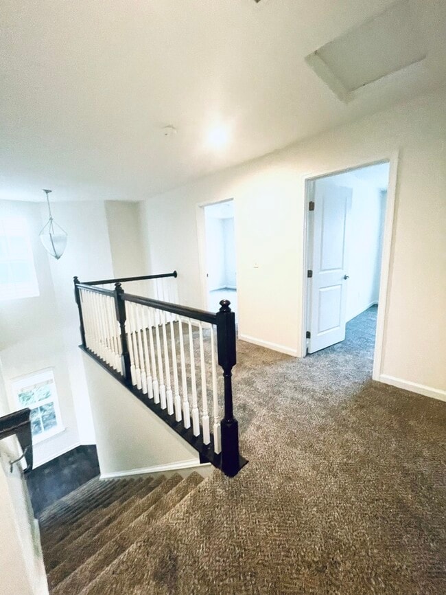 Building Photo - Beautiful 3BR 2.5BA Home w/ Pool & Fitness Access• In-Unit Laundry • Deck in Dublin