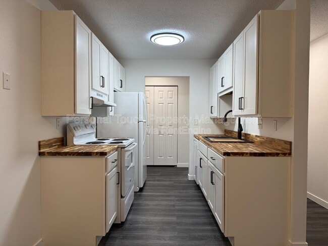 Building Photo - 2650 15th St S