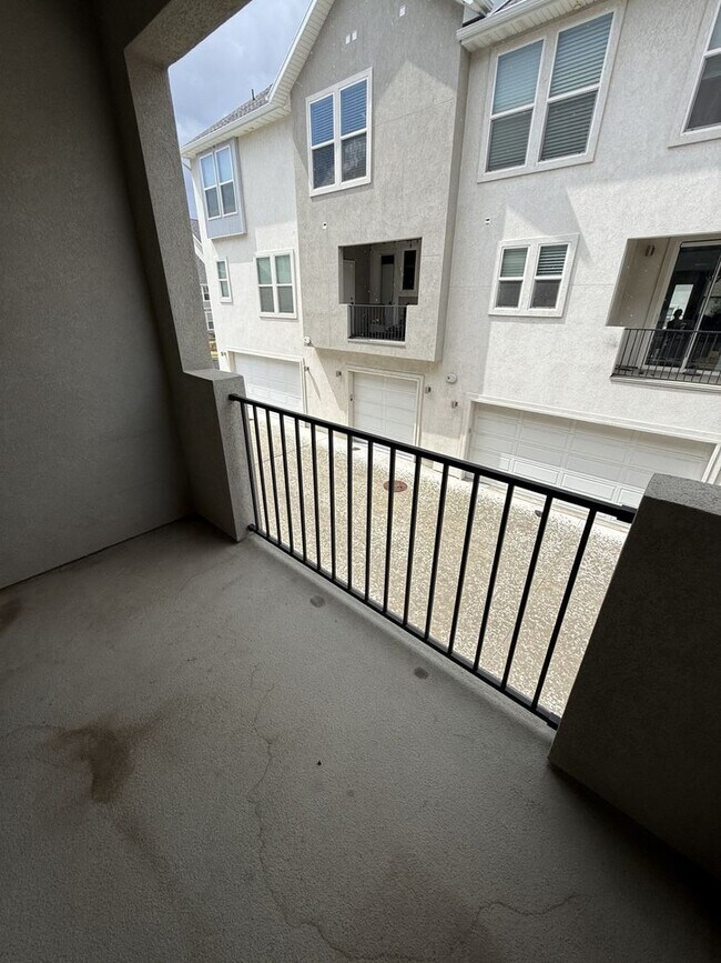 Building Photo - 903 S 2580 E