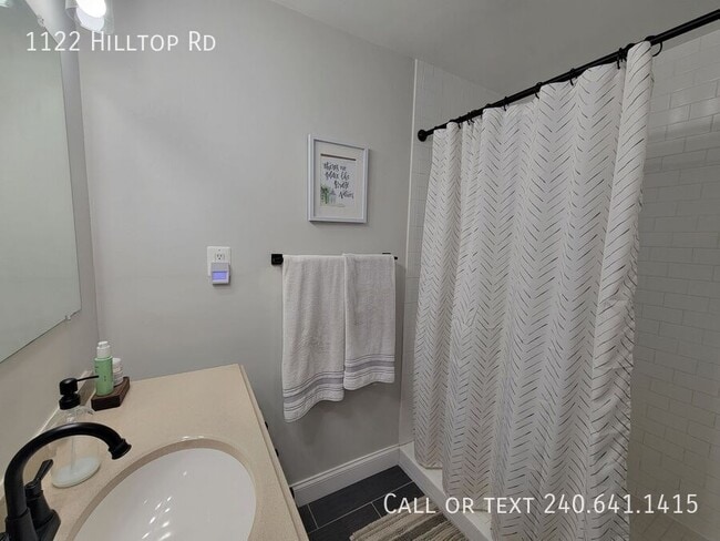 Building Photo - 1122 Hilltop Rd