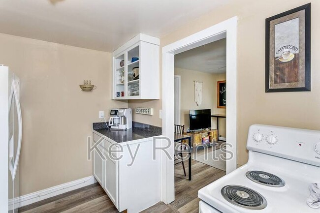 Building Photo - 1003 Concordia Blvd