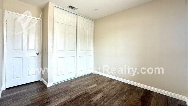 Building Photo - 12400 Pacoima Rd
