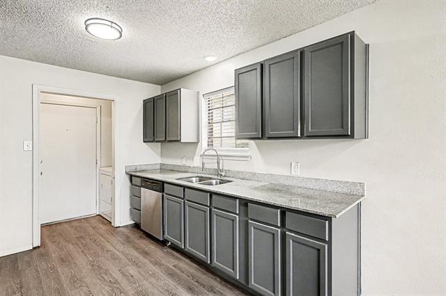 Building Photo - 2705 Warren Ln