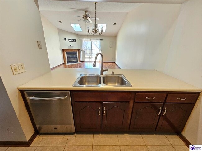 Building Photo - 508 Independence Ct