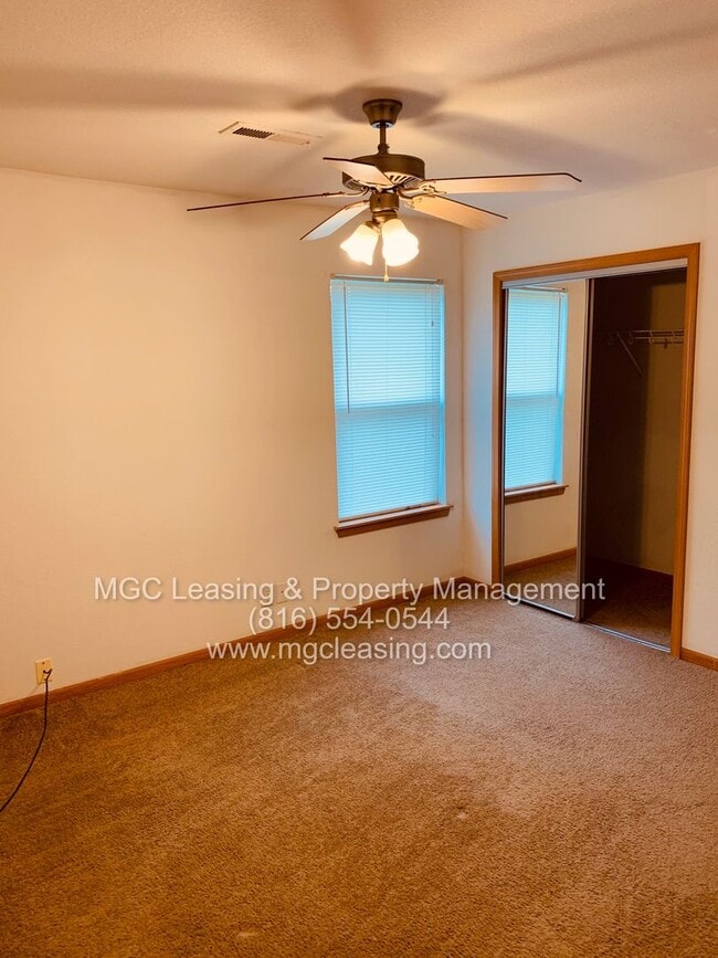 Building Photo - 105-107 Golfview Dr