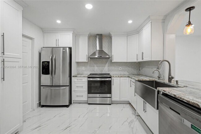 Building Photo - 16240 SW 75th St