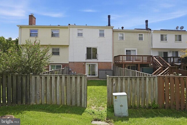 Building Photo - 6002 Mardale Ln