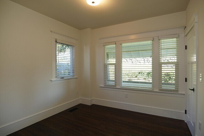 Building Photo - 2922 S Adams St