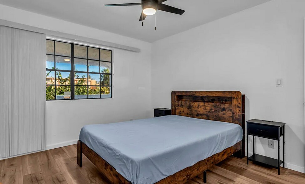 Building Photo - 5300 E Waverly Dr