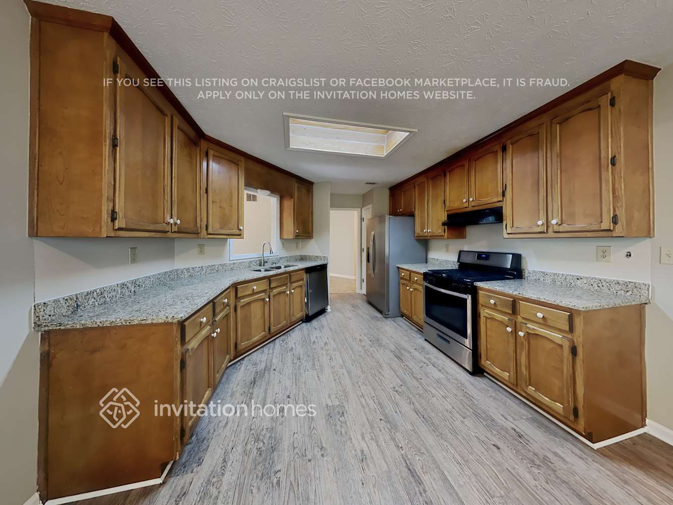 Building Photo - 561 Black Creek Dr