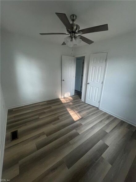 Building Photo - 3145 Hyde Cir