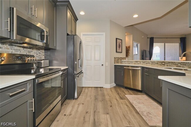 Building Photo - 9190 Southmont Cove