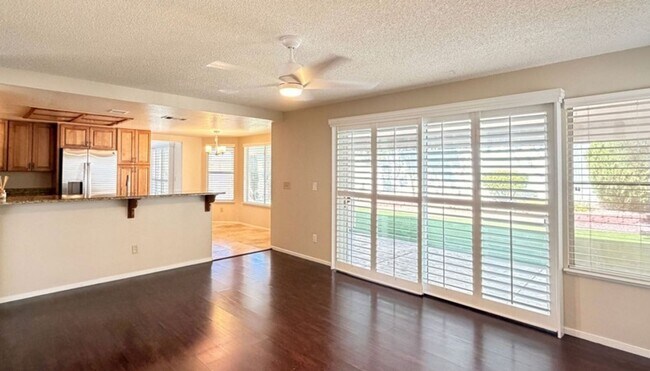 Building Photo - FABULOUSLY CLEAN AND CHARMING HOME IN THE LAKES COMMUNITY OF SOUTHWEST LAS VEGAS