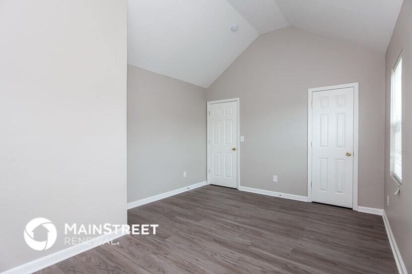 Building Photo - 5139 Kiev Dr
