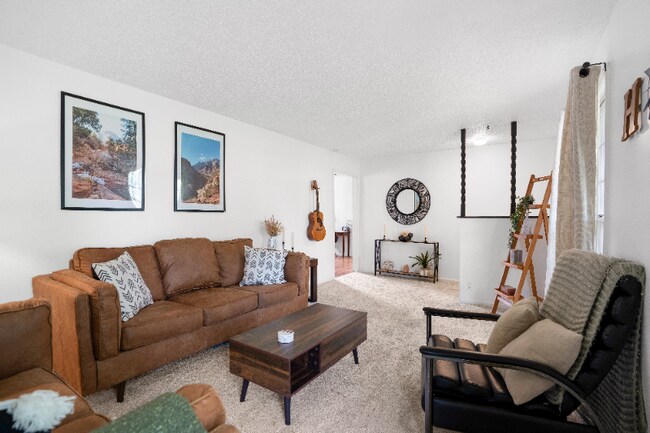 Building Photo - 634 Pollard Rd