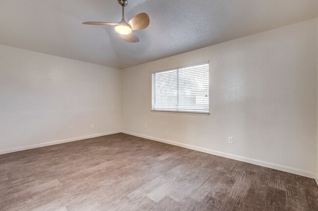 Building Photo - Charming 2 Bedroom Home in La Porte, TX