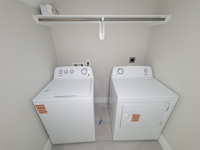 Building Photo - 8316 Curry Rd