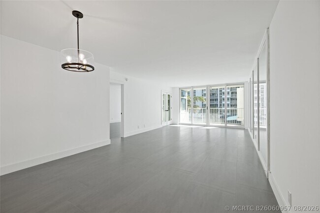 Building Photo - 1360 S Ocean Blvd