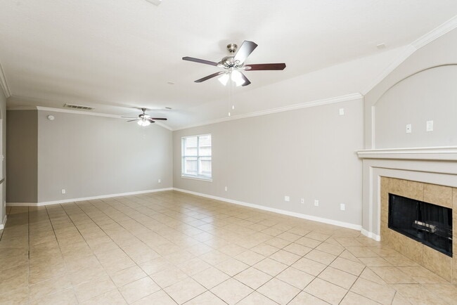Building Photo - 403 Magnolia Estates Dr